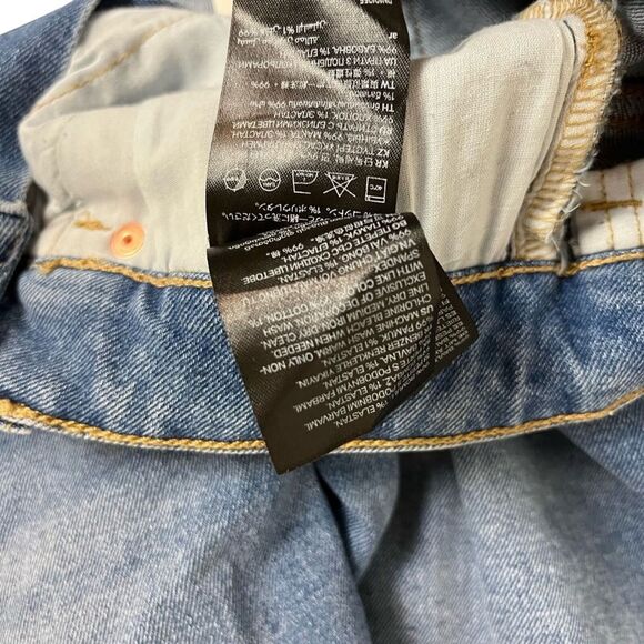 DIVIDED H&M Cut Off Regular Waist Jean Shorts Jorts 9" Inseam Distressed sz 4 - Picture 15 of 15